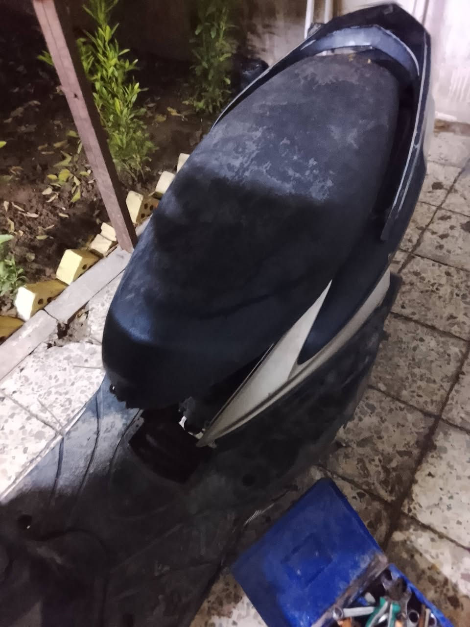 سلام عليكم
دراجه سكنس لبيع نقصها كفرات أو باتري بس شغاله المكينه برغي ما مفتوح بيها شغلاه سعر 250الف رقمي ***********
