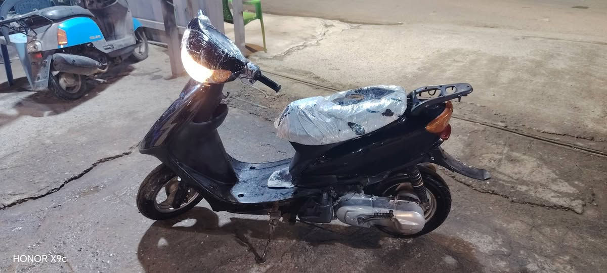 سلام عليكم
عصفوريه محرك واكسن بلادي ناعمات ماكو صوت خرسه شلعه تخبل ب200 بريك خلفي تخفيفف
مكاني بلحبيبيه ***********
