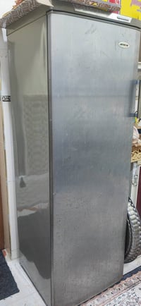 مجمدة عمودية • فريزر