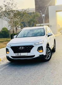 سنتافي 2019 خليجي للبيع    فول مواصفات ١/١ فقط بدون بنوراما   ٤ سلندر ...