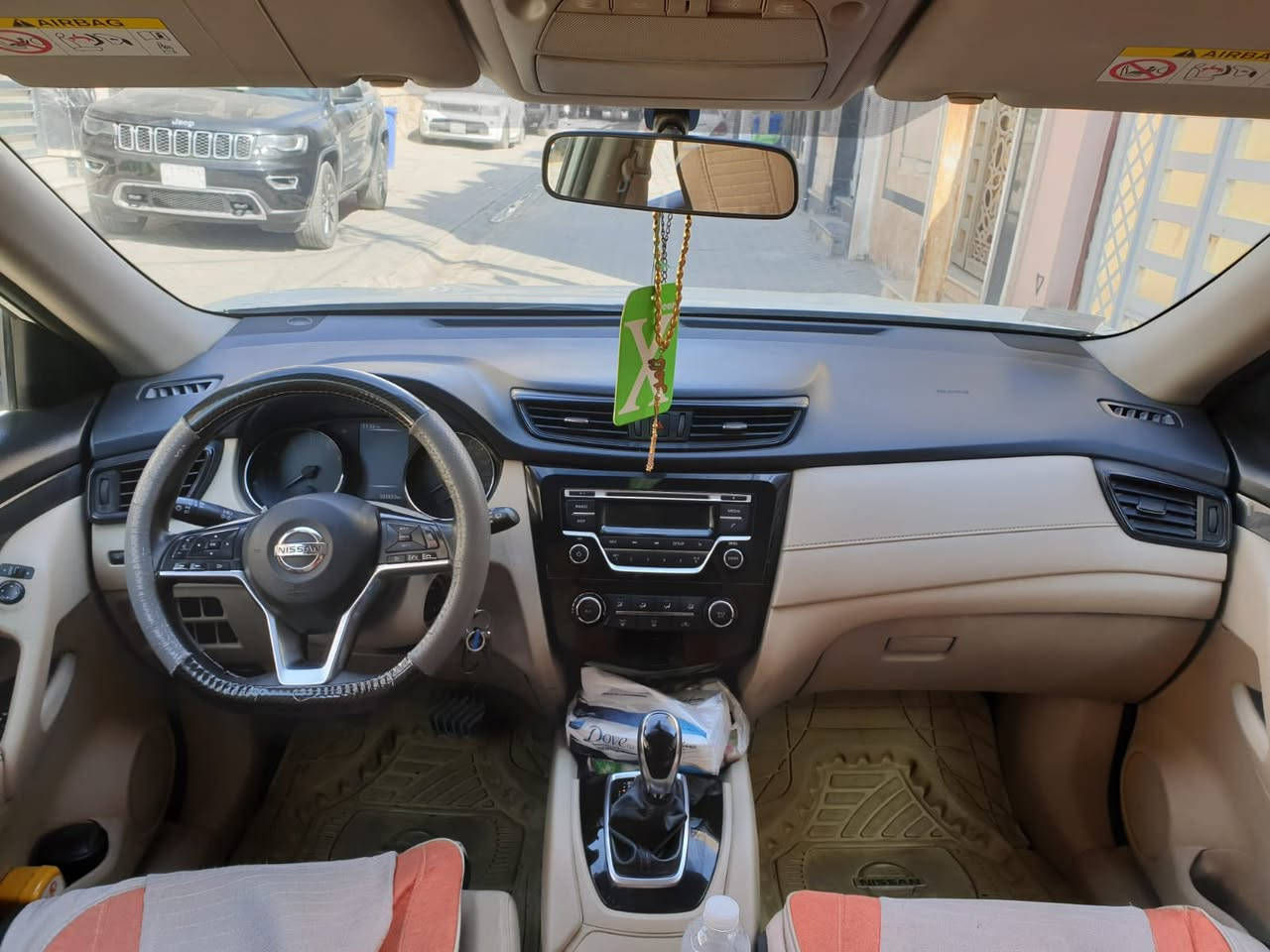 السلام عليكم
سياره نيسان اكستريل ياباني مديل 2018
محرك 2500 ماشيه 114000 رقم بغداد تحويل ثاني يوم بأسمي 
الضرر الباب الاماميه البصف السايق بارد 
دعاميه اماميه صبغ
دعاميه خافيه صبغ 
باقي سيارة مكفولة
السعر 165 ورقه وبيهه مجال بسيط
رقم الهاتف /***********
