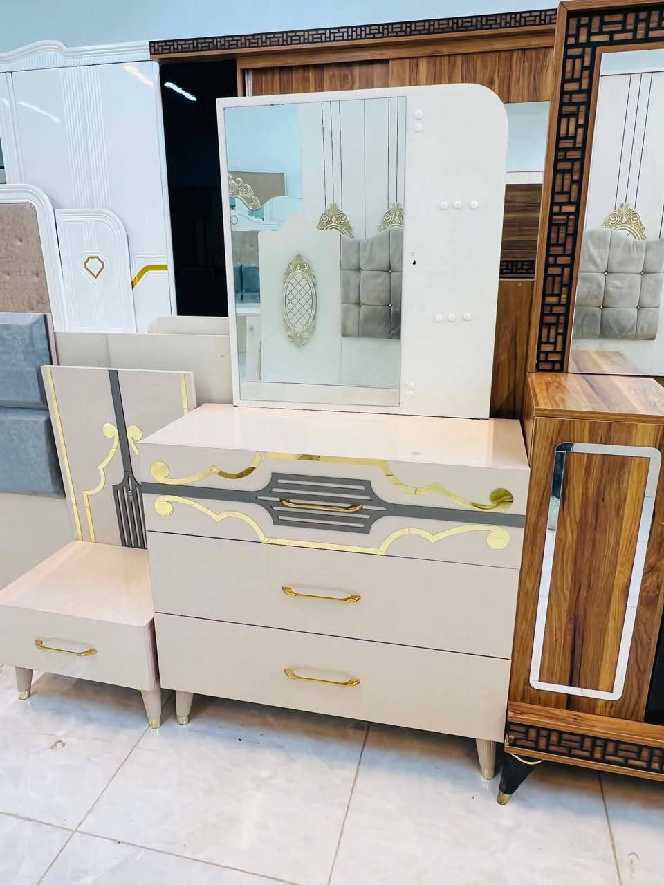 غرفه ترڪي🇹🇷  موديل حديث 
نضام ابواب  
 قطع5
نضافه 90💯

السعر /، 550
مع شد ونقل 🚚 داخل بغداد مجانآ
 باقي المحافظات بسعر مناسب


**إذا كنت صاحب هذا الإعلان وتريد حذفه لأي سبب، رجاءا أرسل رسالة إلى الدعم الفني**
