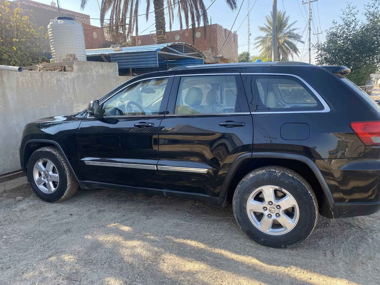 سلام عليكم جيب٢٠١٢ كلين مدون ضرر موصفاتها بصمة تشغيل وفور ويل بدون فتحة سقف ماشية١٥٩ رقم اسليمانية باسمي
سعرها١٧٥ورقة
رقم الهاتف ***********
