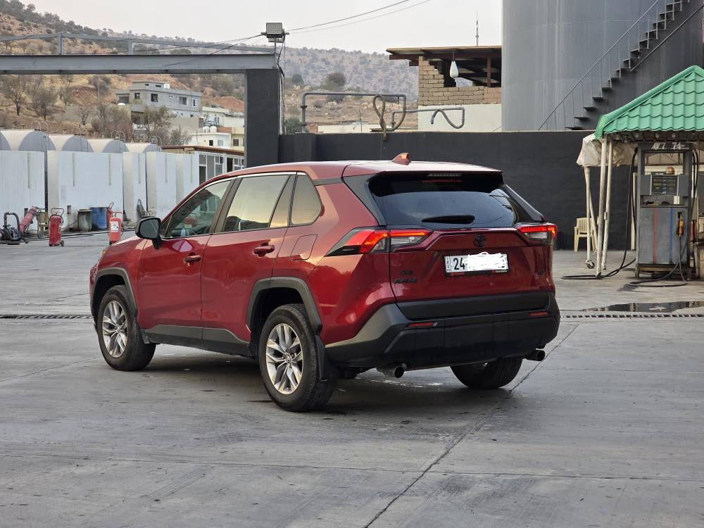 تويوتا راف فور 
2023
مواصفات LE بلاک پاکج
بێ دەبل (بدون دبل)
بتنێ ١١ هزارا برێڤەچووی حسێب صفرە
.
.
گێر و مکینە و تبرید و هیتەر بشەرت
مواسفات 
رادار
خط شارع
تحدید سرعە
ستیرن تحکم
لایت زینون و نەشرە
شاشە کامیرە کاربلەی و اندروید اوتو
برێک کهربای
ئوتو هولد
٣ مود (ئیکو و نورمال و سپورتی)
ویل و تایرە جدید
سیارە بێ تەپرەپە
بێ مەسرەڤە بئێک جاری 
........
رەقەم و سەنەوی جدید حەتا ٢٠٣١
شنوی رەقەم بوی تحویل بشەرت
.....
٣ قتعە و نیڤ سبخ بێ داخلی بێ شاسی بئێک جاری
ئیرباک سیستەم سەر وەزعێ شریکێ
.....
سعرا وێ 196ومجال 
......
ئەگەر مشتەریبی تلەفونێ بکە(واتساب)
*********** کردی
*********** عربی دهوك, العراق
