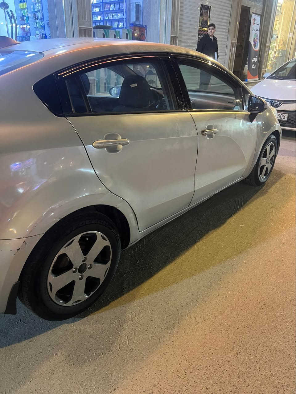 كيا ريو 2013 خليجي رقم بصره كفاله من الضربه والتبديل بيه صبغ جاملغ الامامي فقط بدون ضربه   وبيه مكانات جراد  مكينه 1600 مكينه وكير كفاله دواخل كارتون حداده كله جديده سنويه لغايه 2028 سعر 73 وبيه مجال مكاني المعقل ***********/ البصرة, العراق
