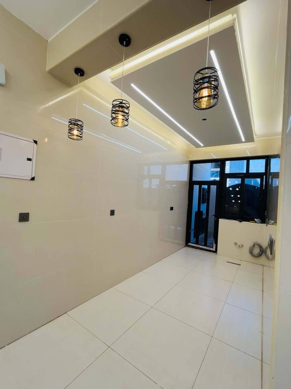 بسم الله ماشاءالله
🏠#دار_للبيع   100متر واجهيه 6،25متر نزال 16متر
  طابقين   بناء حديث وتصميم متكامل ✨️

يحتوي البيت. ع[3غرف نوم -استقبال -صحيات عدد 2- صالة- ومطبخ] البيت شغل درجة اولى 

مع الخدمات[ماي-كهرباء-تبليط]✨️

🔴ملاحضه البيت جاهز للسكن 🔑

⬅️نوع العقار  طابو زراعي سند 25 اقرار محكمه 

⬅️العنوان #بغداد_الدوره_البوعيثه   
       مجمع السلطان الثالث 

🔴للاستفسار  خاص او الاتصال ع  الرقم 

☎️***********

