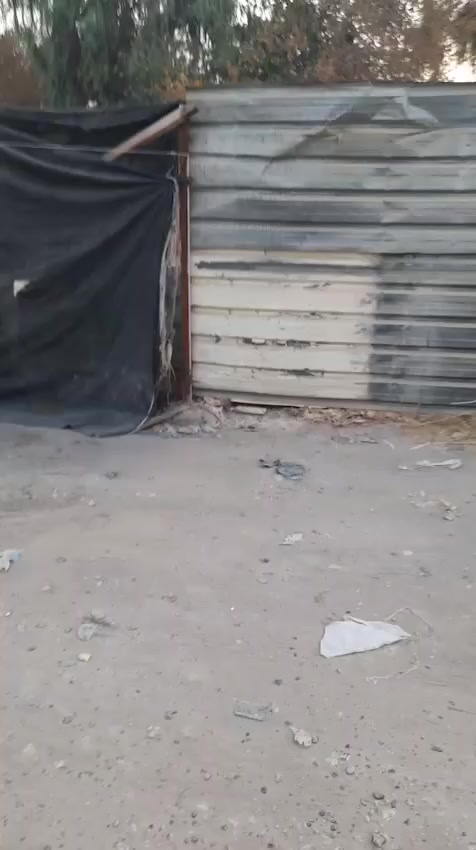 السلام عليكم قطعه أرض للبيع مساحته ٢٠٠م واجها ١٠م ونزال ٢٠م مكانها جوه جسر المثنى من جهة الجزيرة تبعد عن جزيرة ٥دقايق مشي موقعها كلش حلو ومرتب ٤قطعه عن الشط تتوفر كافة الخدمات وشروط السكن جنس العقار ملك صرف زراعي سند ٢٥ سعرها ١٨٥مليون وقابل للتفاوض للإستفسار الاتصال ***********سيد قاسم
