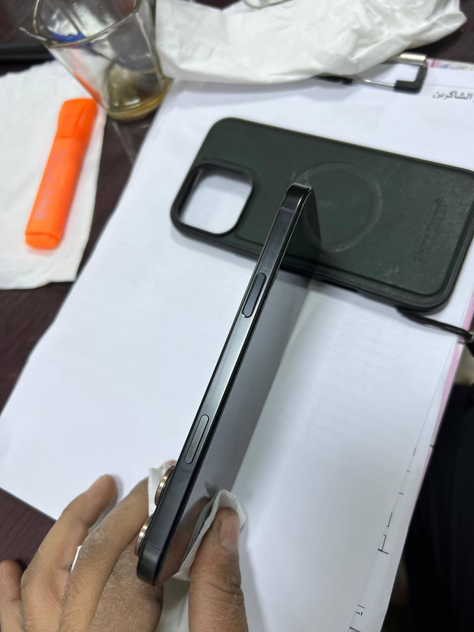 السلام عليكم
ايفون 16 برو ماكس ذاكرة 256 
بطارية 100‎%‎ 
عدد دورات الشحن 72
نظافة 100‎%‎ ومكفول مع ملحقاته 
السعر1450عراقي 
عنواني بغداد كاظميه
***********
