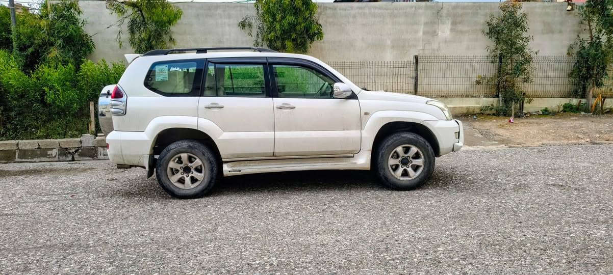 تۆیۆتا پڕادۆ2009 Toyota Prado

تۆیۆتا پڕادۆ ٢٠٠٩ 
 سەیارەیەکی خاوێن لەسەر،دەقی شەریکە
•ڕەنگی سپی
•بێ سبوغ
•سێ ڕێز کوشین
•چوار پستن
•جام کارەبایی
•دەبڵ،ئەکسل
•گێڕ تۆماتیک
•سپێر لە کۆڵ
•گێڕ و مەکینە بەشەرت
•تەحویل و غەرامە بەشەرت

⚫ ھەولێر
لۆ زانیاری زیاتر پەیوەندی بکەن بە وەتس ئەپ و ڤایبەری (***********) أربيل, العراق
