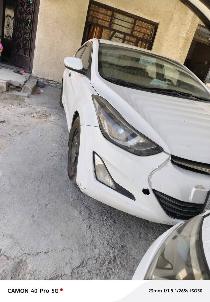 السلام عليكم النترا ٢٠١٥ خليجي فول مواصفات عدا البصمه كير محرك كفاله تخم تاير حداديه تبريد كله جديد بيها منضومه غاز السياره بيها قطعتين صبغ والسونار مرفق ويه الصور مكاني الدوره ابو دشير السعر ١١٠ و بيها مجال بسيط ***********
