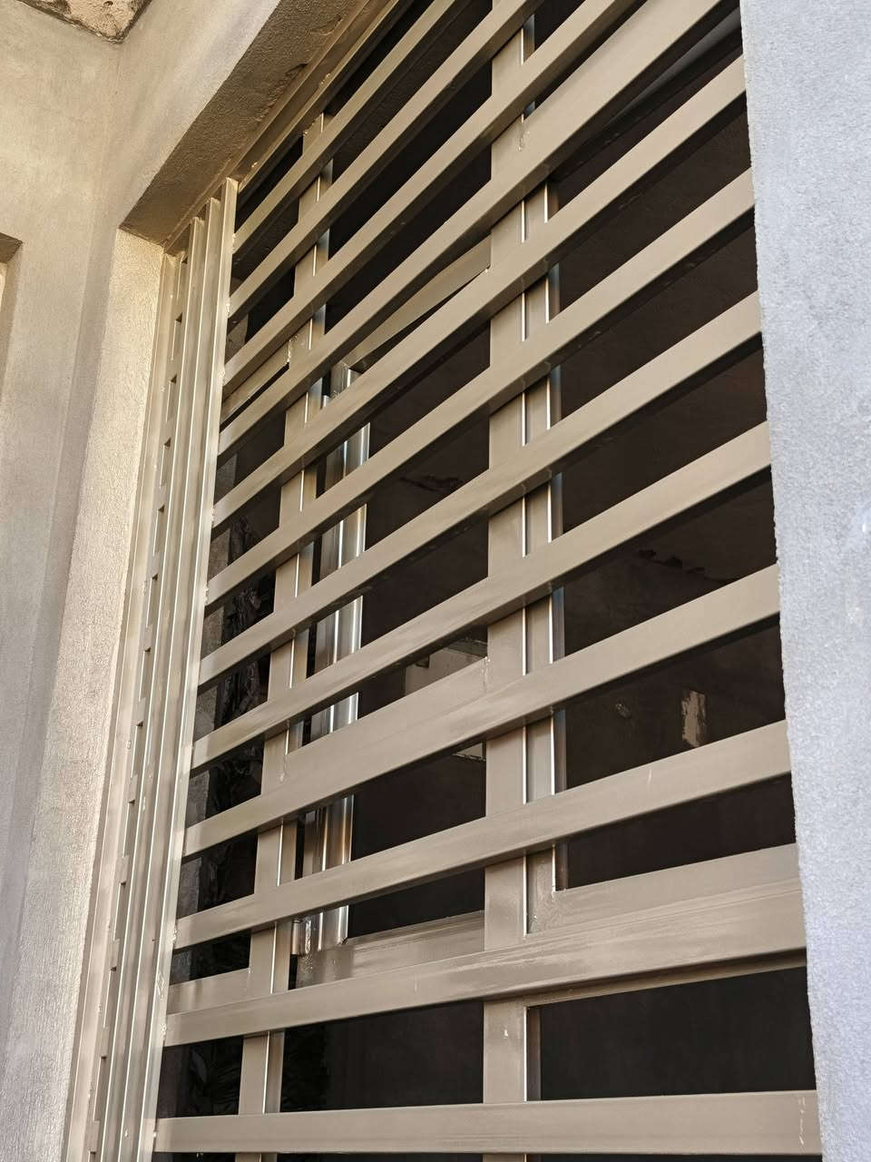 سلام عليكم صباغ شبابيك وبيان ***********
