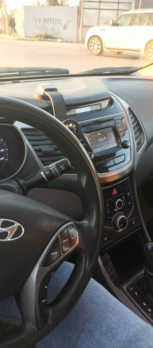 السلا عليكم للبيع النترا 16 امريكي حادث جاملغ خلفي ايمن 
وخلفي ايسر طخةبسيطة
مكينة الفين دوش كاز كيت فقد لاتنقيص ولاتبخير
كير جيد مابيه شي
صدر خلفي جديد 
صدر امامي مشط ستيرن فقط
تحكم ستيرن 
مانع نزلاق
اقتصادي بنزين ECO
كشنات تدفئة تبريد
السعر 107 بيها مجال 
تواصل *********** واتساب
