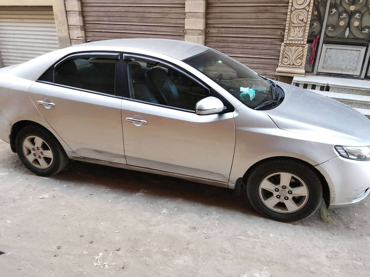 كيا سيراتو ٢٠١٣خليجى الفتيس الكبير   فابريكا بالكامل من الاكطدام لاكطدام عدا مرمات خمس جنوط اسبور وطاره مالتى وبلوتوث  ووحده رفع  ولمبات ليد عالى وواطى مرايات ضم رخصه 7شهور وسنتين شباك كاوتشات جديده وبطارية جديده عداد 205الف بالكتالوجات وان ايرباج و Abs صيانه منتظمه  اوكر نيكل داخلى وخارجى فرش جلد وارضيه جلد يوجد خبطه بالعتبه اليمين دواخل لا مثيل لها مفيش مسمار محلول وعفشه  جديده بالكامل بدون اى توكيلات مرور امبابه المعاينة بمدينه اشمون محافظه المنوفيه مفيش فيها اى ملحوظه والصور خير كلام لحاله السياره


**إذا كنت صاحب هذا الإعلان وتريد حذفه لأي سبب، رجاءا أرسل رسالة إلى الدعم الفني**