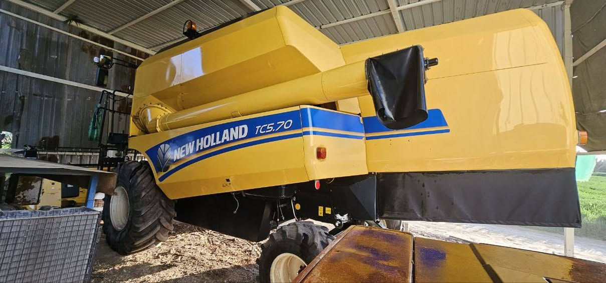 حاصوده خمسه بلم للبيع دبل درام مشتغله ١٤٠٠ ساعه علا وضع لشركه ***********
