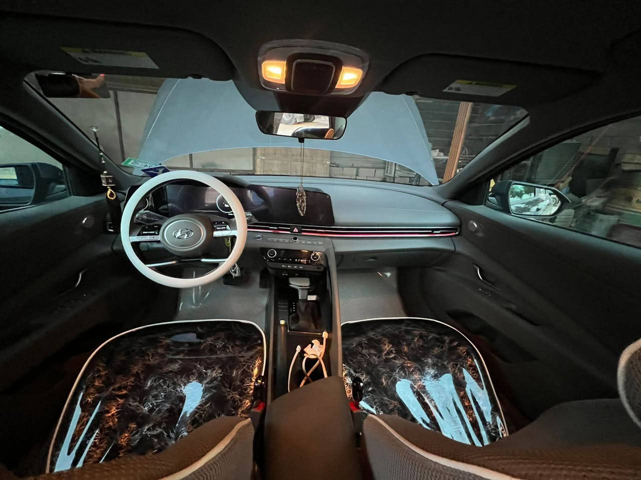 السلام عليك النترا موديل 2024 وارد امريكي مكينه 2000 دوش مواصفات فول فقط فتحه بالتنته مابيها ومواصفات الأمريكي معروفه ضربتها فقط البنيد السعر 172 وبيها مجال وسياره بأسمي تحويل ثاني يوم  الاستفسار اتصال ع رقم ***********
