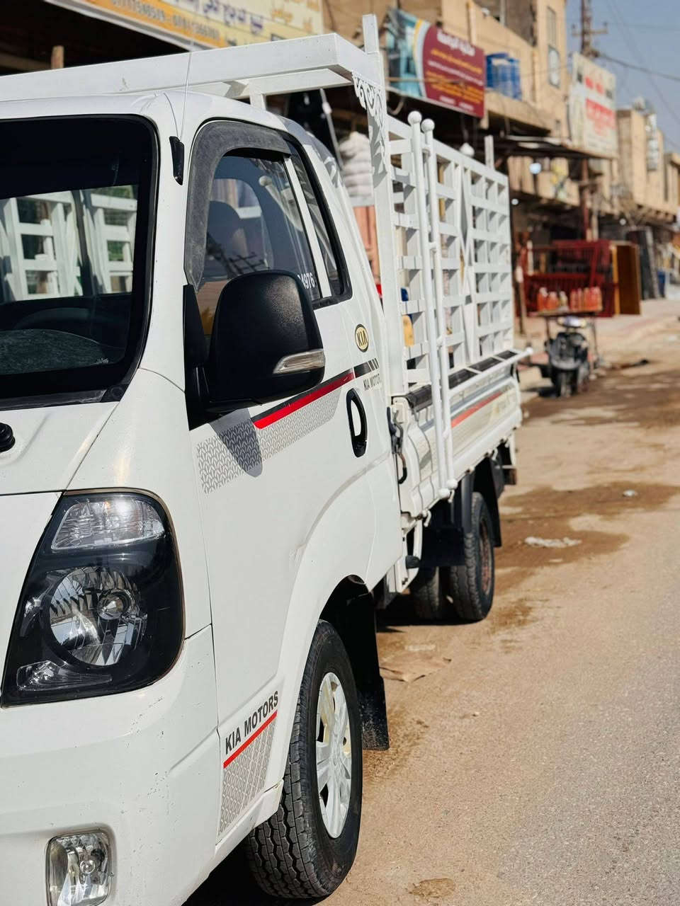 للبيع كيا حمل بنكو مديل 2018
السياره مكفوله كفاله عامه  رقمه كربلاء انكليزي مكان السياره كربلاء وبسمي السياره السعر 118 وبيه مجال للعلم  سياره نضيفه بمعنه الكلمه
***********
