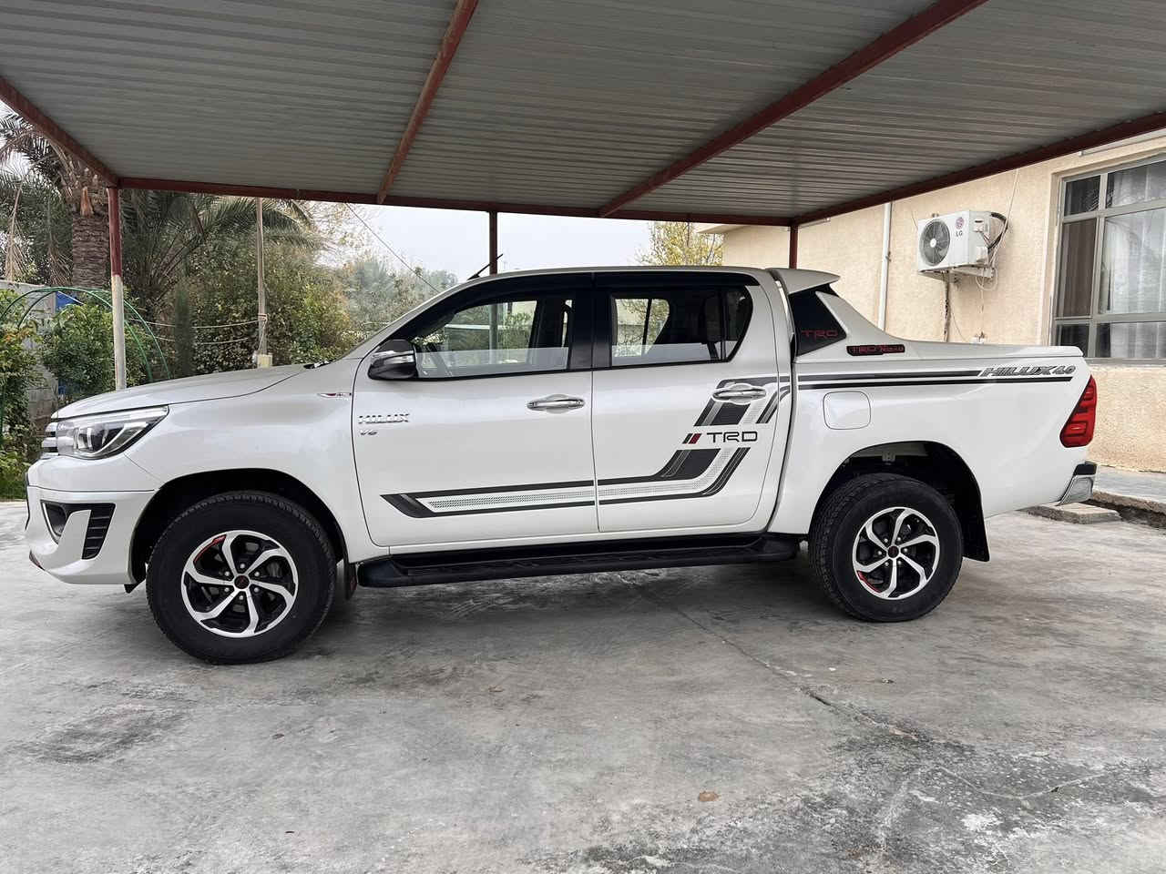 السلام عليكم: هايلوكس موديل 2019 TRD محرك V6 سته سلندر ماشيه 140الف رقم اربيل بسمنا تحويل او وكاله : بيه باب البدي الخلفي مصبوغ والباقي كفاله كير محرك بلادي : السعر 295 مكان السياره بغداد اليوسفية 
***********
***********
