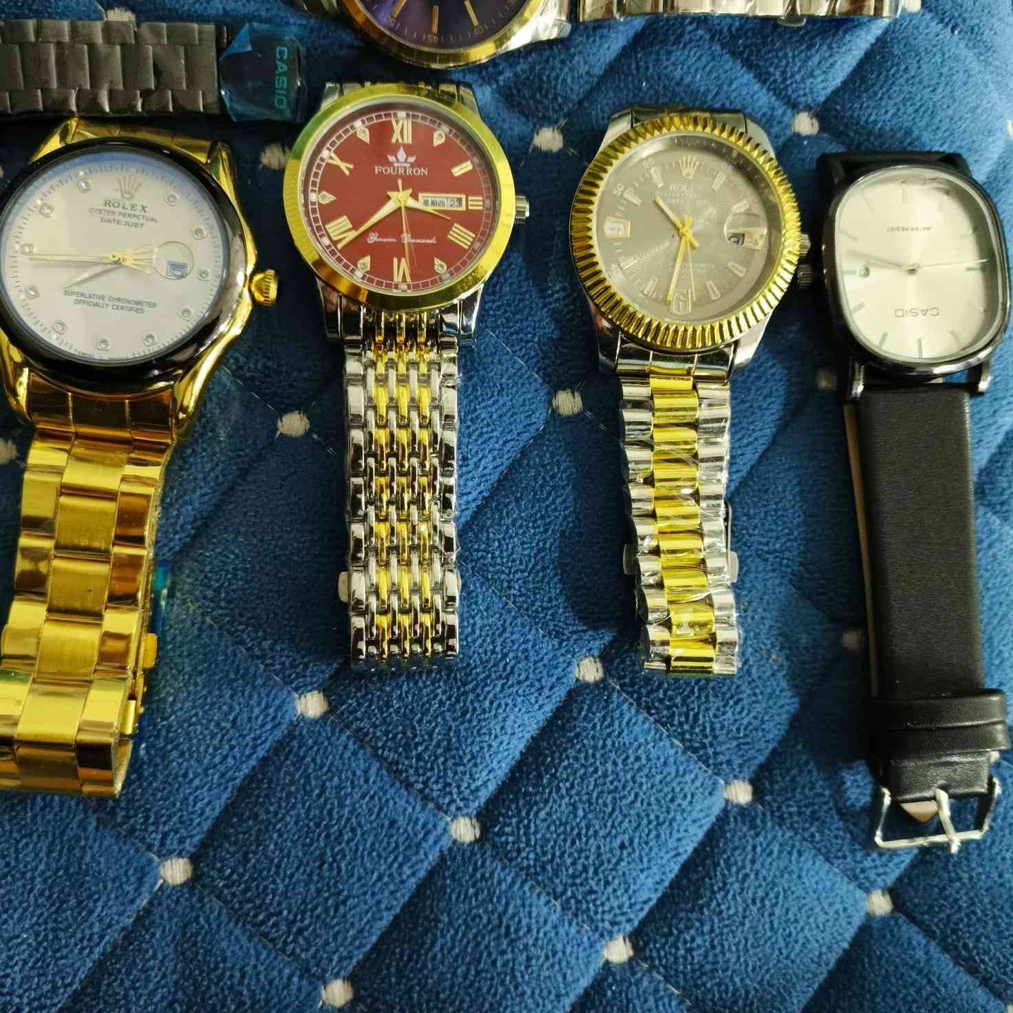 السلام عليكم 
القطعة فول وترتيب بس7 قطعتين ب13
#رولكس #كاسيو #بايتك  ساعات حلوة الواقع احلى بالسوك تلاكيها ب15 او 12 هناا بس ب7 اكو توصيل 
مكاني الرطبة


**إذا كنت صاحب هذا الإعلان وتريد حذفه لأي سبب، رجاءا أرسل رسالة إلى الدعم الفني**