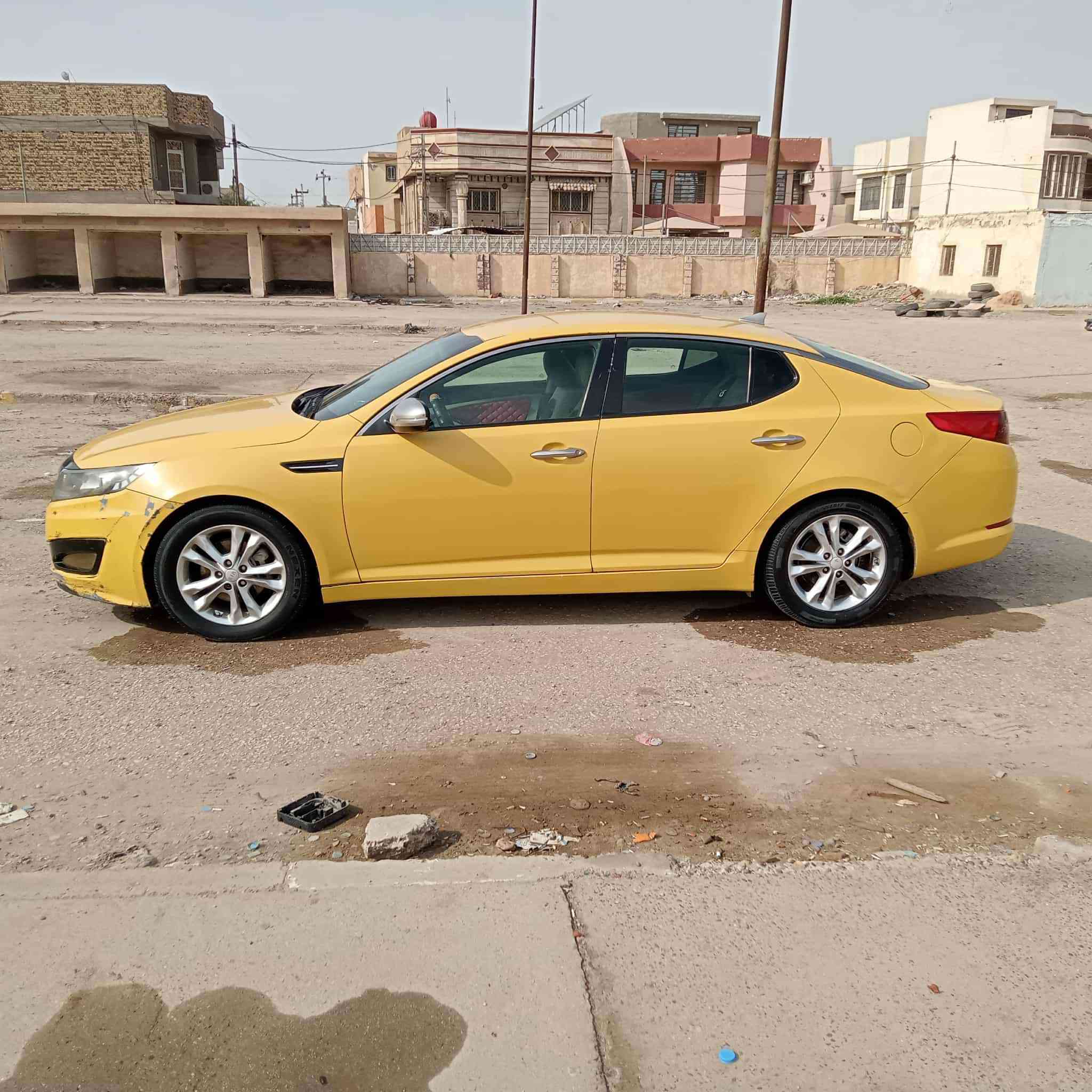 سلام عليكم سياره امريكي 2013 حادثه جاملغ امامي بدون دواخل مكان حله حي العسكري ***********
