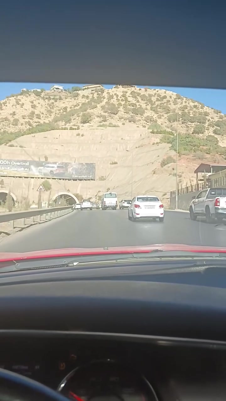 السلام عليكم سياره جاجر للبيع موديل ١٤ فول مواصفات ماعايزه أي شي حادثه في امريكه فقط جاملغ خلفي وبالعراق جمالغ خلفي أو الباب  بارد فقط مكينه كير حداديه كله جديه كارتون السعر ١٧٠ أو بيه مجال ***********
