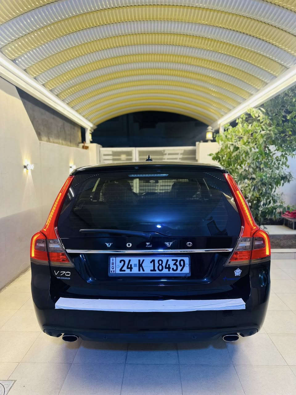 مكلف بلنشر 

السلام عليكم 
للبيع فقط فولفو V70  موديل 2015لون اسود محرك 4 سلندر توربو سيارة مكفولة من ضربة وصبغ  كشنات جلد لايت زنون  محرك وكير مكفولات صدر جديد شاشة وسطية تحكمات ستيرن كروز سرعة تشغيل بصمة حساسات خلفية لايت متحرك سايد بريك كهربائي ويل حجم 17 كروم وتخم تاير جديد سيارة رقم دهوك جديد سنوية جديدة تحويل مباشر 
مكان السيارة واسط/العزيزية 
السعر 90$ ورقة وبيه مجال بسيط 
لتواصل ***********
