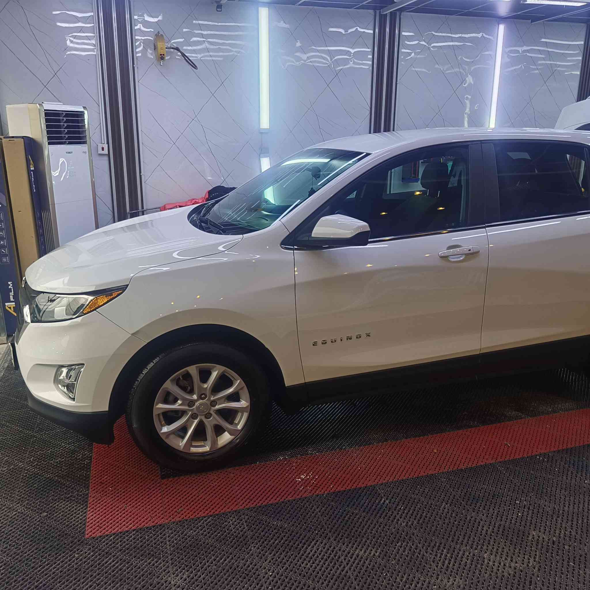 السلام عليكم شوفر اكيونكس 2021LTرقم شمالي بصمه مقعد سائق كهرباء رادار شاشه كبيره  تحديد مسار تبريد قطعتين مدخل اواكس يوبي اس بلوتوث زنون كروس سرعه لد امامي السعر 160وبيها مجال 
بغداد ***********
