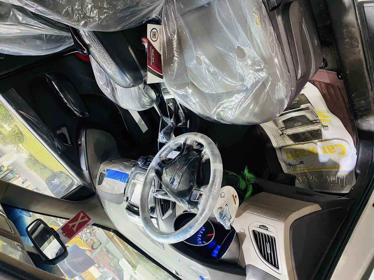 توسان مديل ١٤خليجي
المواصفات عاديه شاشه كامره 
كامره خلفيه فول HD
محرك 2000
فقط بارد شبر بل داير الخلفي 

وتخم تاير جديد 
اشاير بالمري والمري كهربائي
سياره مكفوله كفاله عامه
مكاني بغداد   وبلعافية عل ياخذهة
 السعر ١٤٣$$ وكلشي  موجود بلسوك
***********
