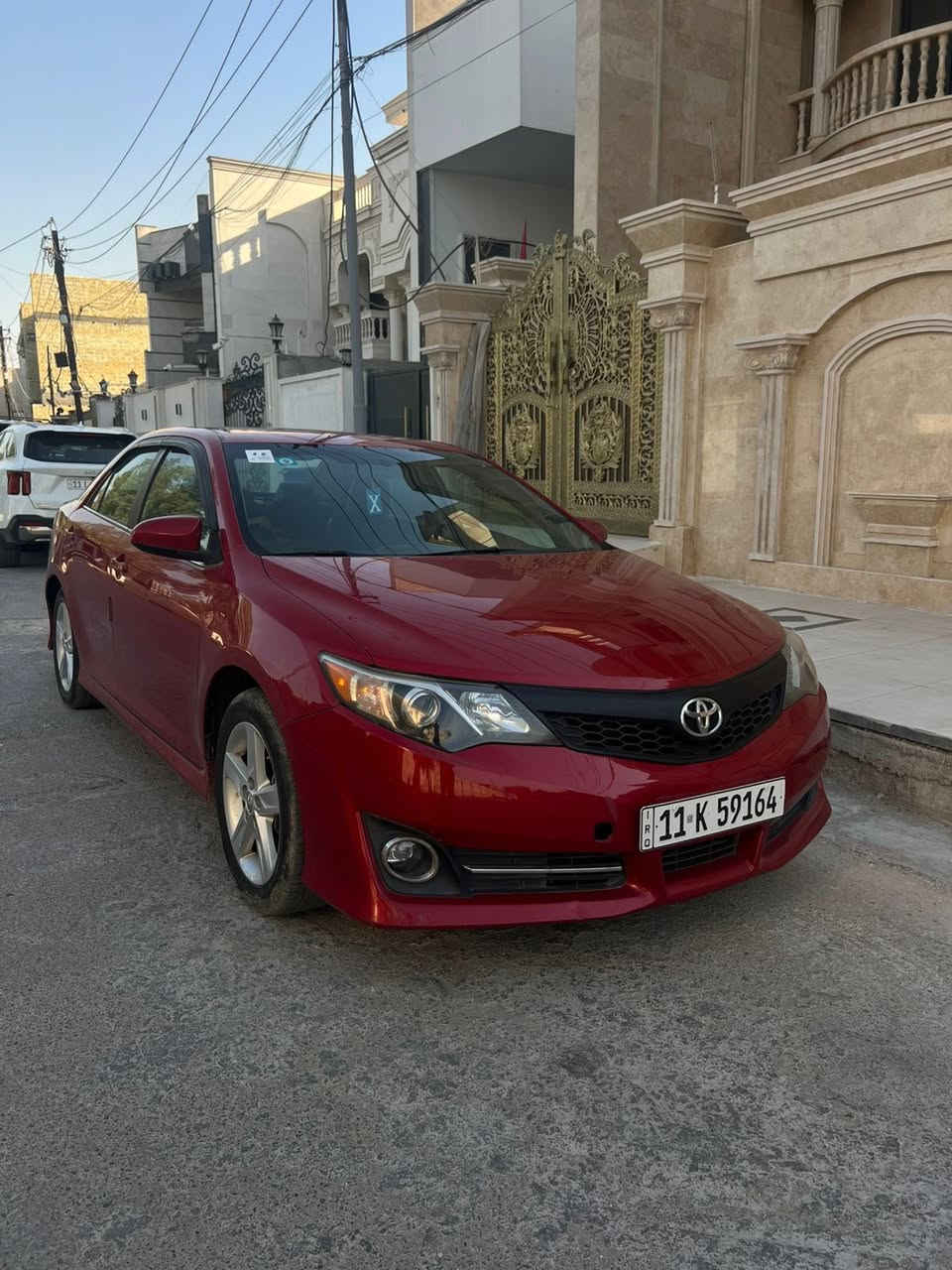 السلام عليكم
كامري 2014 وارد امريكي SE 2500
حادثهة من امريكا خلفي سيارة عليهة ادامة كاملة من صدر امامي خلفي وتايرات واذاين مابيهة نقص
ورقم وسنوية جدد السيارة بسمي شرط التحويل 
بيهة قليل جراد وهذا سونار الهة جديد بلمنشور حتى مادوخك  بيهة قطع صبغ 
السعر125 وبيهة مجال
اليدور مكفولة يلكة وكلشي بسعرة
بغداد البلديات 
للاتصال  
***********
