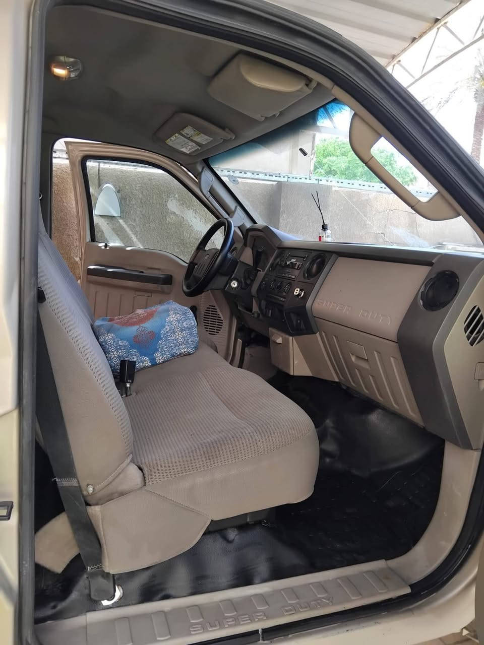 السلام عليكم
مكلف بالنشر 

فورد F350 سوبرديوتي باب قصير بدي طويل للبيع موديل 2009
محرك كاز 
اقتصادية خير من الله

مكان السيارة بغداد

رقم صاحب السيارة 

علي ***********
