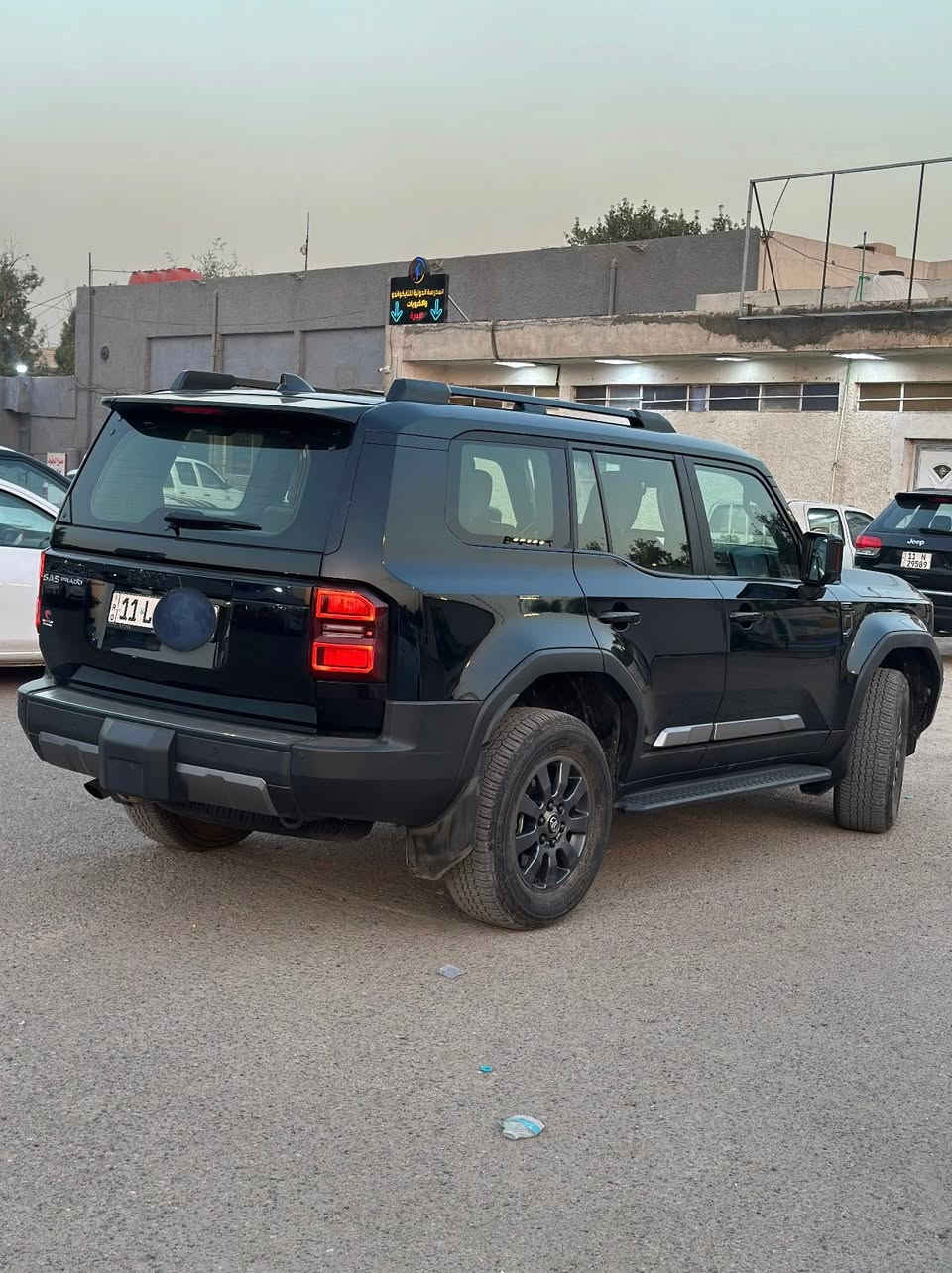 مراوس وية تاهو موديل ٢٥ حصراً واهم شي تكون خليجية وانطي فرق 
برادو ادفنجر موديل  ٢٠٢٥ شركة  SAS اعلى مواصفات بالبرادو 
ماشية ١٣ الف كيلو  فقط اخت الزيرو 
مكفولة كفالة عامة من شخط
سيارة جديدة وبيها bbf 
بس الجناية يعرفون بالعزم والثبات والانطلاقة اللي بيهة
كشنات تدفئة وتبريد الامامي والخلفي وتحكم امامي وخلفي بالتبريد 
دفلوك ونظام تعليق 
داتا شو 
كشنات جلد لون قرميدي 
فتحة سقف 
بصمة تشغيل وبيبان 
اوامر صوتية بحيث شما تحجي 
يشتغل وينطفي حسب رغبتك 
شحن لاسلكي 
تدفئة ستيرن
كامرات 360 
كامرات عدد 5
لايت امامي 3 عدسات تفاعلي 
دخول ذكي 
نظام قيادة متعدد
شفتات ستيرن
نظام الزحف 
نظام تنبيه من التصادم
اوتو هولد
هاند بريك دكمه
رادارات توقف امامي خلفي
رادار سرعة تفاعلي 
قيادة ذاتية تمشي لوحدها 
8 اير باك
حساس امامي خلفي 
ثلاجة وسطية
ويل 19 
باب خلفي شفط تحكم جهتين مع جام منفصل 
يعني تحب تفتح الباب او تفتح الجام
كشنات صف ثالث كهربائي
مساج مقعد السائق 
خزن مقعد السائق
وبعد بيها مواصفات


**إذا كنت صاحب هذا الإعلان وتريد حذفه لأي سبب، رجاءا أرسل رسالة إلى الدعم الفني**