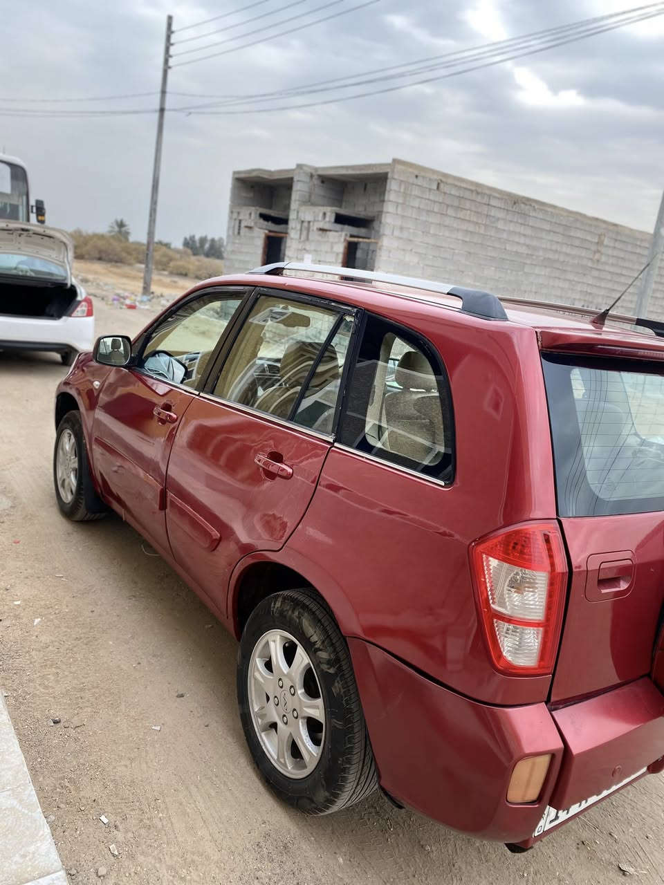 تيكو 2013  سياره مصبوغه عام ملكطه خياس ومصبوغه عام للجماليه مكفوله من الحادث سياره جاهزه حداديه وصدر ومشط و راديتر وتخم تاير كله جديد  مكينه لا تنقيص ولا تبخير جديده فقط گير مرات يبوش عندي سياره مشروع وطني هزه جديده وبسمي السنوية مكاني كربلاء السعر 35 ***********
