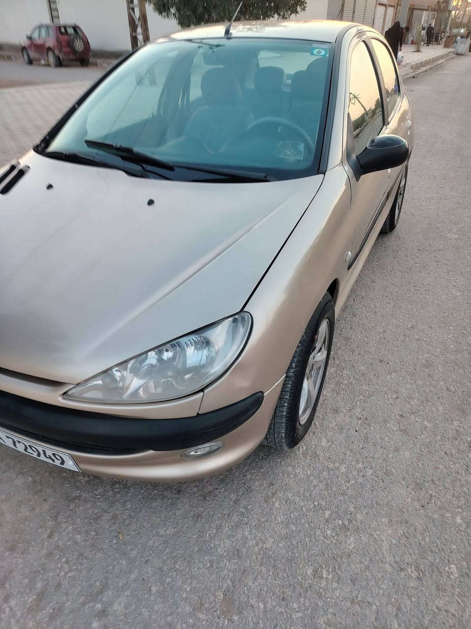 السلام عليكم من رخصت  الدمن المحترم بيجو فرنسي محرك1600محرك وكير بشرط مكفولات سياره مصبوغه عام جماليه  رقم نكليزي بسمي سياره مداور ثاني يوم علمن هزه جديده يعني اذا داور هسه ماتصعد هزه عنواني نجف ناحيت الحريه تفاصيل اكثر اتصال بل رقم سعره مناسب جدن ***********
