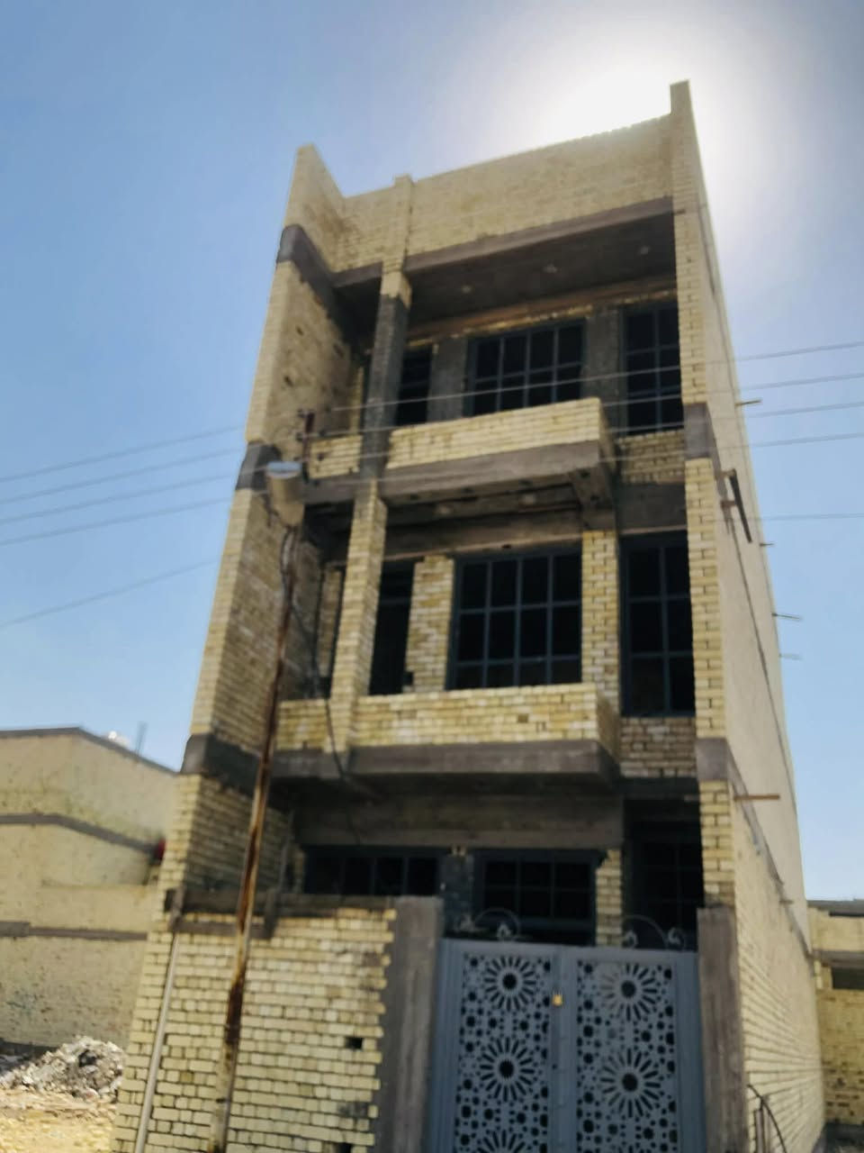 خلفة بناء اذا مو درجه اولى الشغل دينار ما اخذ لان هذا رزقي واتعب بي 
للاتصال على الرقم 

‭0770 021 9875‬
