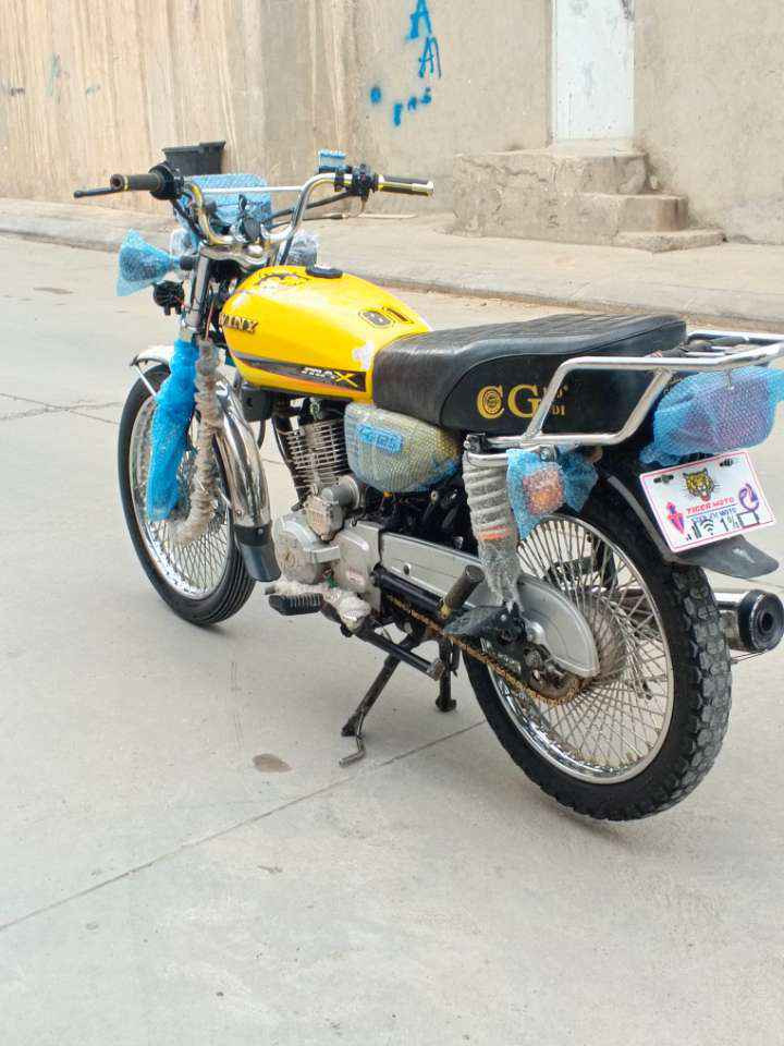 ماتۆڕی ئێرانی بۆ فرۆشتن 
مۆدێل٢٠١٨
مەزبوت بێ عەیبە
تکایە ماڵی من نیە تەلەفون بۆ خاوەنی کەن

***********
*********** السليمانية, العراق
