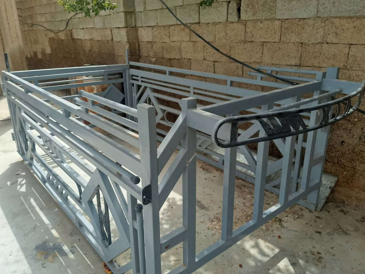 حجر مالكيه للبيع 
***********
