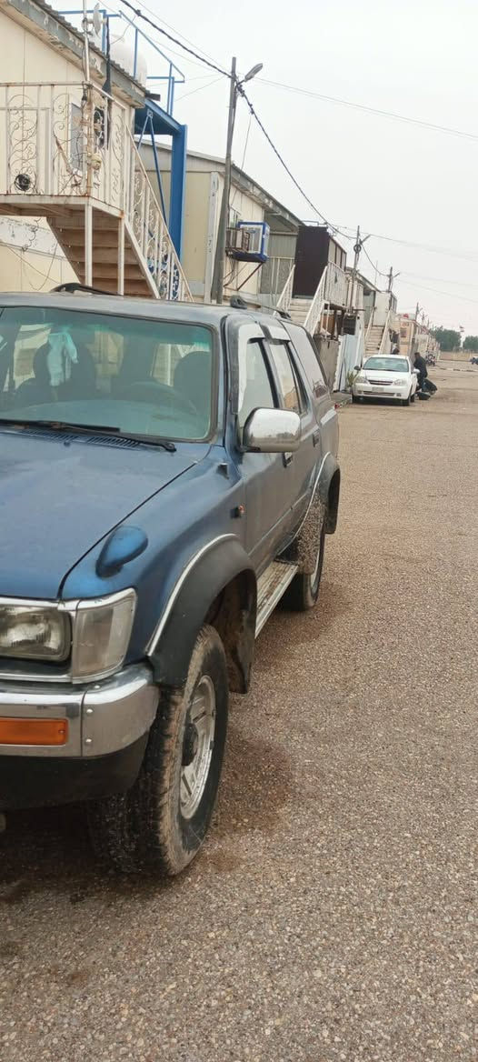 السلام عليكم سياره للبيع موديل 91محرك بطه ثنين ونص كيرومكينه حاويه جددالسياره مال جناي للاستفساراتصل ***********
