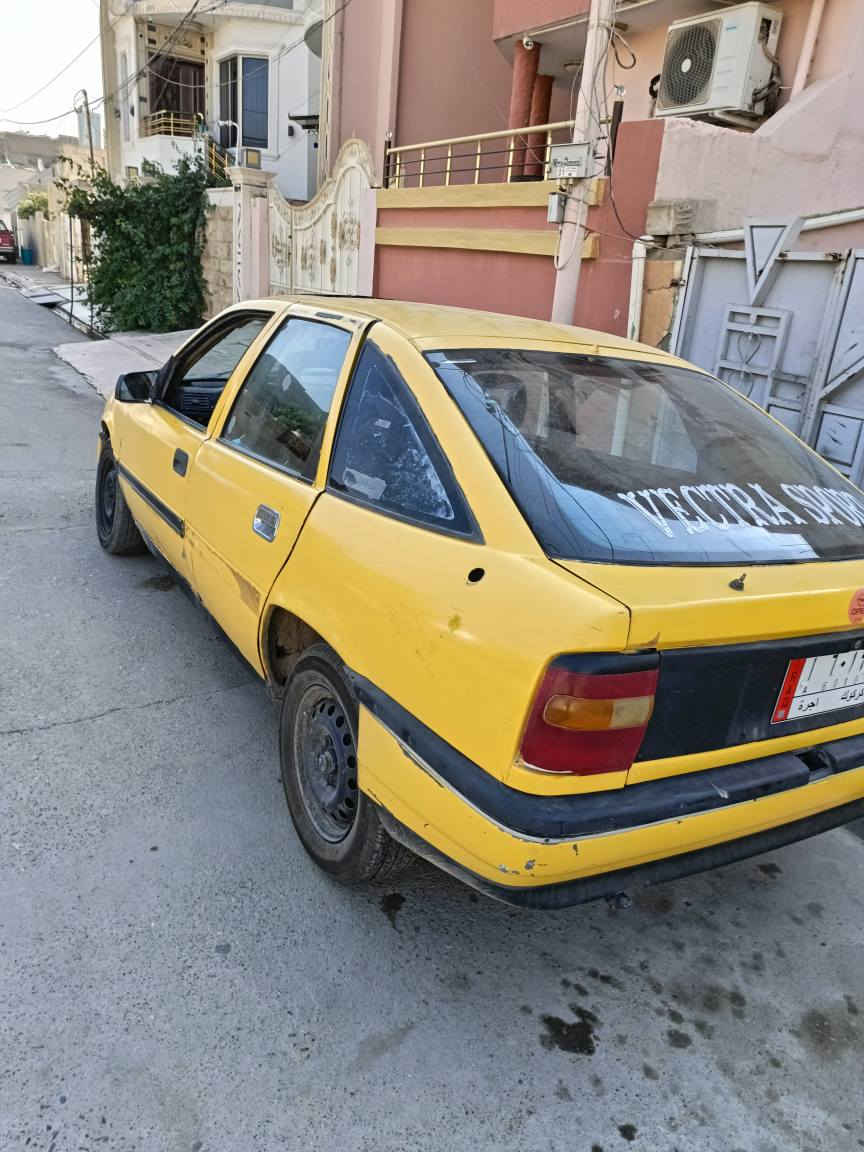 اوبل فكتره 92سنويه كارتونيه اطارات جدد السياره يرادله ترتيب ابيع كوم حديد صاحبه ابكركوك بس ما مدور وراه يعني موجود السعر 15وبيه مجال للتواصل ع خاص او ع الرقم *********** كركوك, العراق
