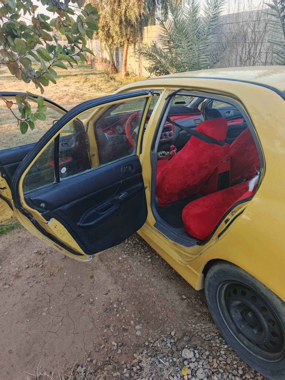 لانسر للبيع موديل عشره سنويه سبعه وعشرين مصبوغه عام اصفر بلادي ضرر اربع اصابع براس الجاملغ الامامي داخل كلش نضيف معمره علا ايدي صدر وحداديه خلفي امامي 
خياس مبيهه بس محرك بي تنقيص السعر 69. وبي مجال 
غير متواجد فيس ولحد يبخس السعر حلال العالم حلالك وكلمن وقناعته مكان السياره ديالى الخالص.رقمي. ***********
