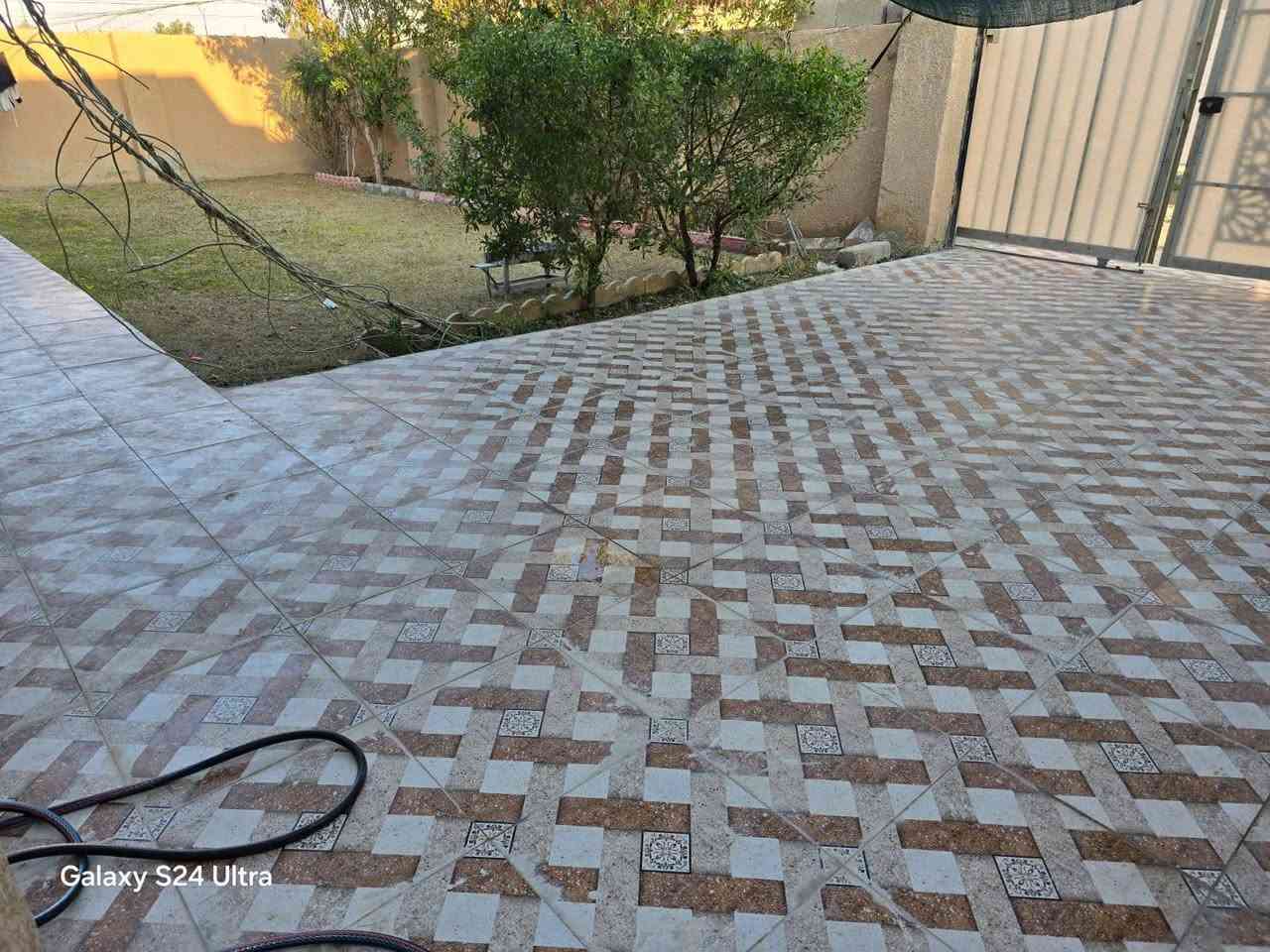 🏠 بيت للبيع في حي الزهور الثانية يتميز بموقع استراتيجي  .
📍 الموقع 

العنوان: تكريت - حي الزهور الثانية.

المعلم البارز: خلف مسجد التواب (بصف الركن).
يقع بالقرب من  التشجير وحولي الزهورة
مما يوفر سهولة في المداخل والمخارج.

📏 المساحة والأبعاد:

المساحة الكلية: 300 متر .

الواجهة: 15 متر.

النزال: 20 متر.
(الأبعاد تجعل البيت واسعاً وشرحاً ).

📞 للتواصل والاستفسار:

لمعرفة السعر وتفاصيل أكثر، يرجى التواصل معنا عبر الرقم التالي
ه‍ ***********

نرحب بكم في مكتبنا الكائن في:
تكريت - حولي الزهور - مكتب
 #عقارات_الياقوت
