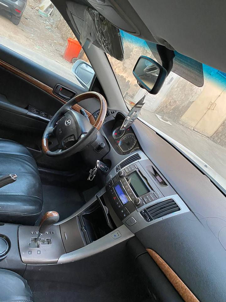 سوناتا خليجي موديل 2009 شركة (القاصد)يعني
فول فول مواصفات...
محرك حجم (2400)نضام واحد
سقف سلايت
كشنات(جلد+كهربائي+تدفئه)
داخل فورميكا 
برده خلفيه بلاد
حساسات خلفيه بلاد
فول ايرباك عدد (١٢)
تبريد لمس(بيانو)
USB
AUX
ABS
تحكم ستيرن فول
تحديد سرعه
لايت اوتو 
مرآة عاكسه
تحكم ضوء (دشبول+لايتات)
يدات والترايش والدعاميات نيكل
ويل حجم (17)عدد (5)
تبريد الأفلنجات اوتوماتيكيا في حالة الأحماء
بعد بيهة مواصفات حلوة
(رقم + سنويه)جديدة
محرك والكير شرط
تبريد ثلج
السنويه بأسمي والسياره حاليا باربيل 
السعر (120)بيهة مجال بسيط للشراي
للأستفسار ع الرقم واتساپ***********
السيارة اني مطلعهة من الشركة زيرو وحاليا بيهة ثلاث قطع صبغ+نص باب حتى يضيع صبغ الچاملغ
حادثهة خفيف ايرباك ماطاگ أربيل, العراق
