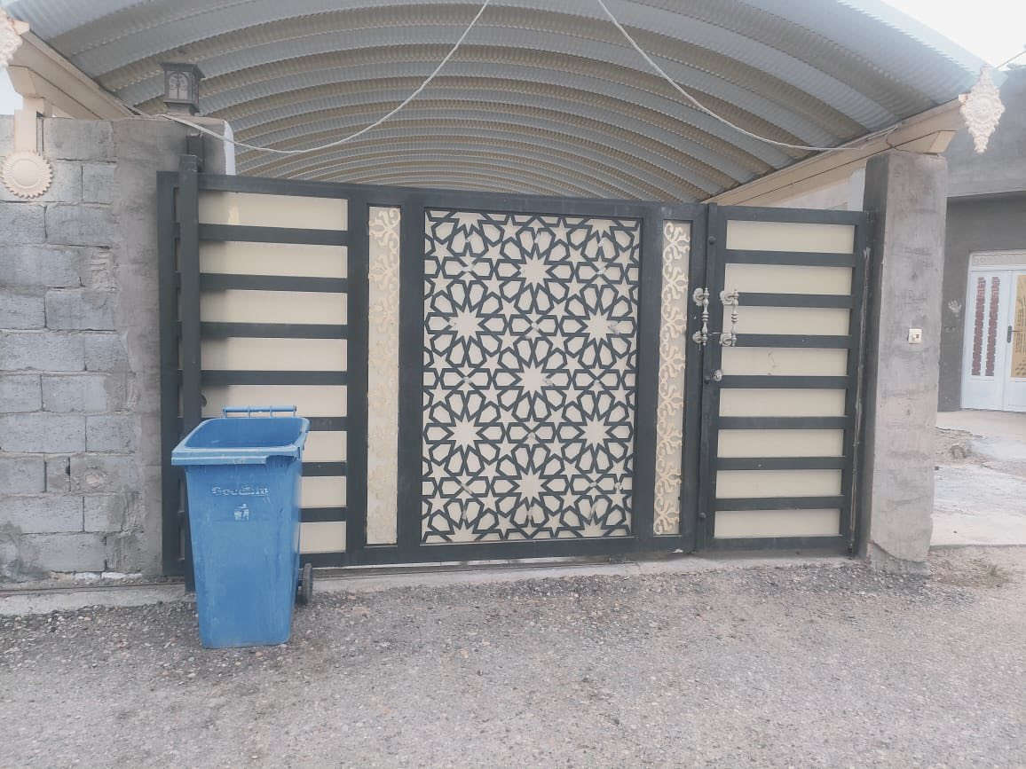 سلام وعليكم اخوان ابواب تصميم حديث للبيع
باب الاول حجم كبير 5امتار سعر 600 
وباب ثاني 4 امتار سعر 500 
مكان الانبار خالديه 
رقم *********** بي واتساب
