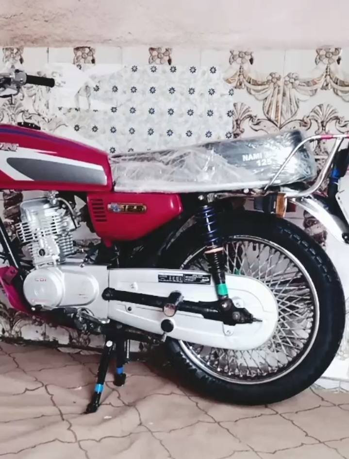 السلام عليكم دراجه للبيع ارشا موديل 21 السعر 650 بها مجال للشراي مكان نيسان***********
