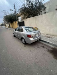 كيا ريو للبيع موديل 2012 سياره كفاله بس جارده والله مكينته مال حاويه 1...