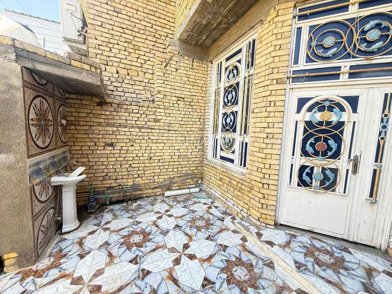 سلام عليكم

سلام عليكم 

سبب الوعود الكاذبه 

بيت للايجار حي اور شارع السبيس يتكون من طابقين 

غرف نوم 2 فوك وجوه مطبخ وستقبال والبيت اله مدخلين البيت نضيف صحيات وحمامات فوك وجوه 

المساحه 100 متر تصال عله رقم او مراسله 

***********
