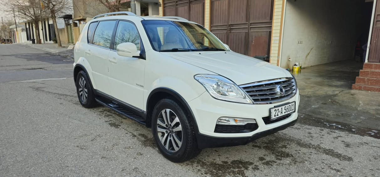 سانگوێنگ ڕیکستۆن 2015 فول مواسە فات گێڕومەکینە مارسیدس نیودەرگای بۆیاخە سێ پەڵە ساردی هەیە غازی تورکی بۆدانراوە 118هەزار ڕۆشتوە سعر{105}***********
