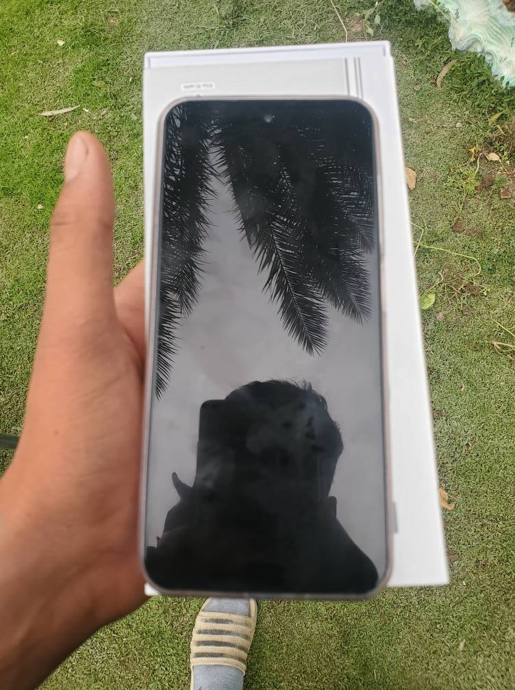 السلام عليكم من رخصت مدير الكروب/ جهاز للبيع نضيف كلش مستخدم 4 ايام ذاكره 64 جهاز كلش حلو ومرتب سعر 125الف سعر الجديد مالته 160 / مكاني تقاطع عبدالله بن علي شراي يتصل ***********
