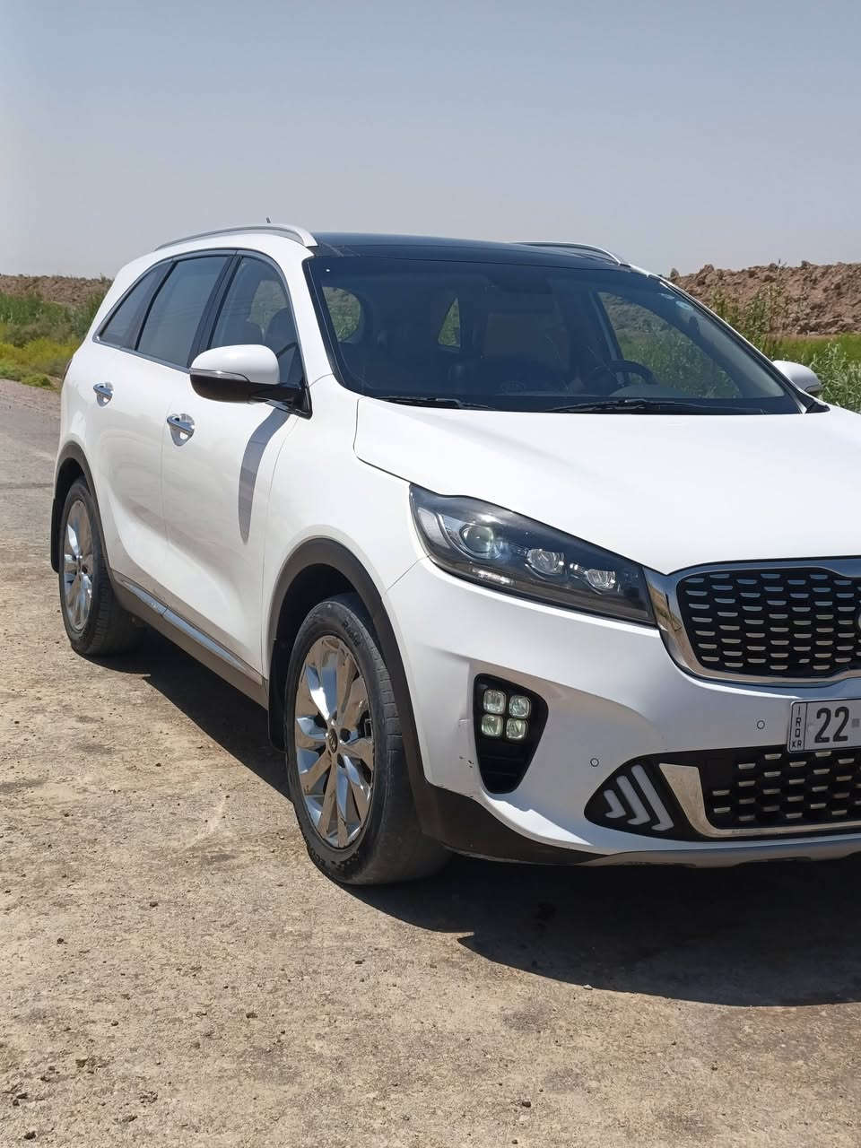سورنتو 2019 خليجي
نضيفة جداً 
للبيع فقط بدون مراوس 
6 سلندر 3500
7 راكب 
3 قطع تبريد 
جنطة كهرباء 
شحن لاسلكي 
بانوراما 
السيارة شكل ال 20 
كشنات جلد وكهرباء وتدفئة وتبريد بالكشنات 
شاشة كار بلاي 
تبريد ثلج 
ترحيب مري 
مري شفط 
السيارة فول مواصفات 1/1 
ونضيفة جداً 
السيارة ماشية 147 الف 
نقصهة فقط تايرات 
تخم تاير يرادلهة فقط 
لايت زنون عالي ناصي البلادي
السيارة جاهزة وجديدة 
كتلوكات الشركة بعدهن بيهة 
مواصفات ال 19 الخليجي 
كير محرك كفالة 
السيارة بدون كامرة دوارة وبدون اوتو هولد.
رقم اربيل بسمي 
السيارة كفالة عامة ماعدا البارد والتكحيل بيهة بسيط موجودات بالسونار
السعر 233 و بيهة مجال بسيط للشراي 
تجي تشوف السيارة وتدلل 

واتساب فقط غير متواجد على الفيس 

***********
