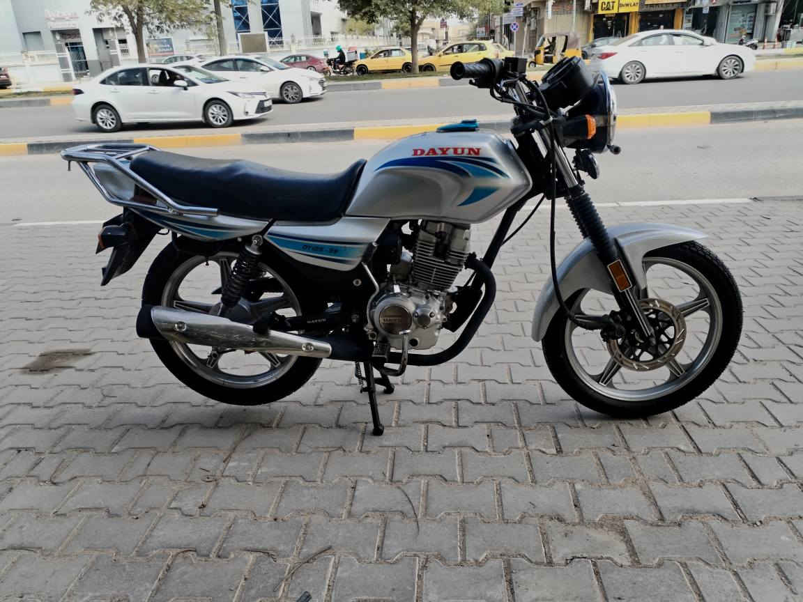 سلام عليكم 
دايوان عضم وكيل ثامر خلخال  شرط الترقيم  مداور يم وكيلهه مكتب حسين  موديل ٢٠ طالعه ٢٢
 محرك كفاله شرط محرك نضيف شلعه ومعدل شرط الكفاله  كهربائيات كلهة شغاله اشاير لايتات كله شغال بيهة لايت زنون زنجيل جديد الدراجه كلهة جديدة وبل واقع احله من الصور مكان كربلاء حي السلام ٨٥٠ مجال بسيط للشراي )
***********  بي وتساب كربلاء, العراق
