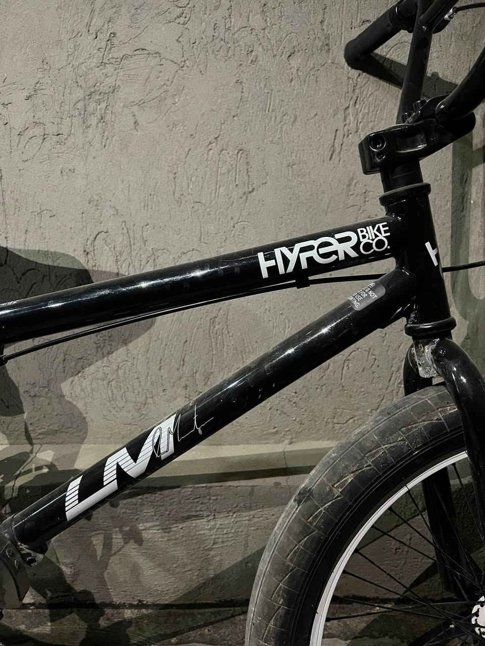 السلام عليكم بايسكل BMX GT البايسكل نضيف مامستخدمة هواي السعر٢٥٠ الف بي مجال حك الجيه العنوان الخطيب الزراعي بغداد
***********
