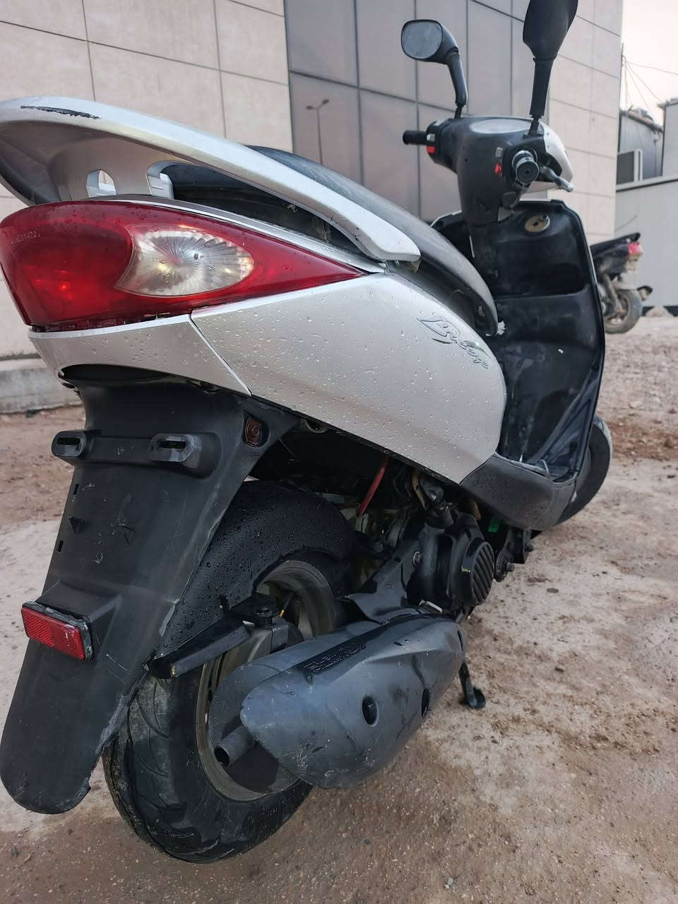 السلام عليكم دراجه بريز ياباني
نضيفه مكينتهه حلوه دراجه نضيفه وبيهه نقص طوافه 
 الدراجه شلعه ومعدل عنواني الشعب 
*********** مو دايمن متواجد عدي نت السعر550وبيهه مجال حك الجيه وبل خدمه
